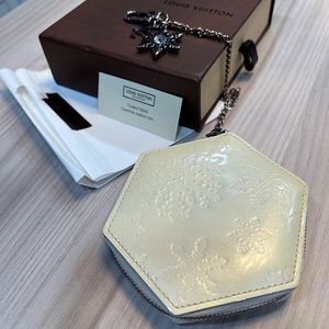 LV Limited Edition Perle Porte- Monnaie